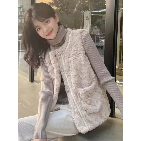 小香风羊羔绒马甲背心女秋冬高级感短款外套2025年新款小个子马夹